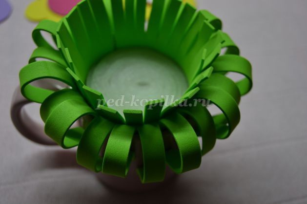 ​Цветочная композиция из фоамирана детскими руками: часть 2