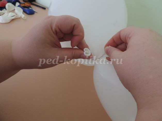 Мастер-класс по моделированию из воздушных шариков снеговика: часть 1 Мастер-класс по моделированию из воздушных шариков снеговика: часть 1