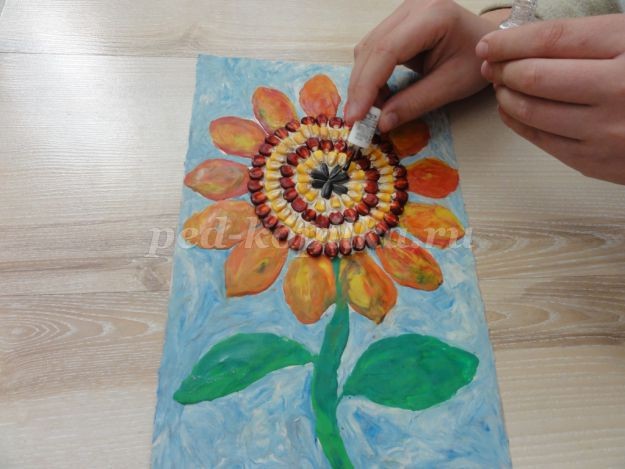Пластилинография с использованием природных материалов "Под солнышком" Пластилинография с использованием природных материалов "Под солнышком"