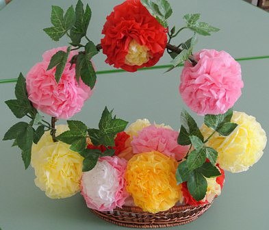 Пышные цветы из салфеток Пышные цветы из салфеток