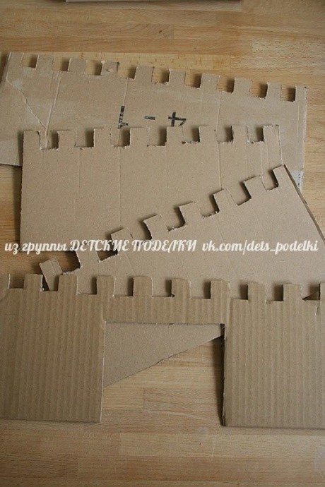 Средневековый замок из картона