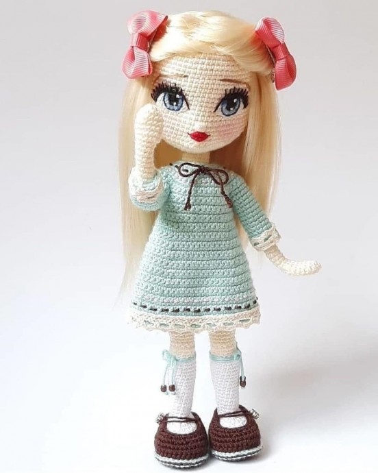 Куколка из пряжи