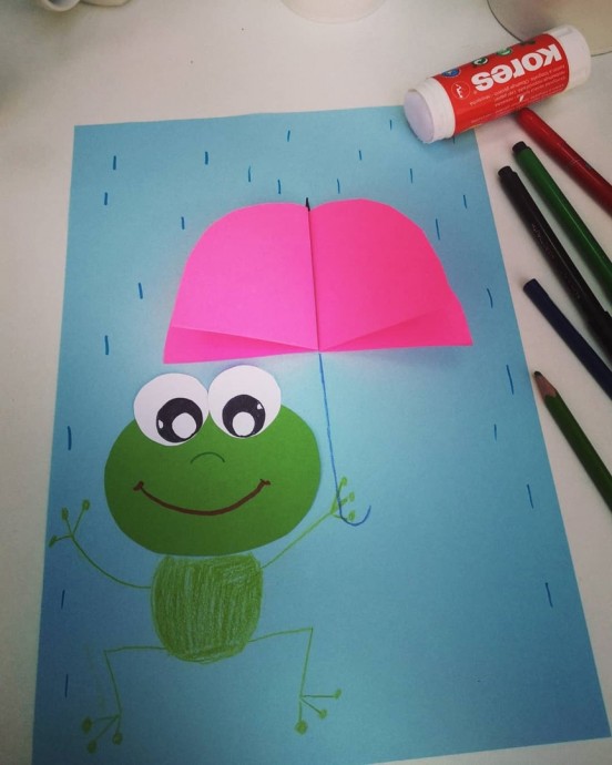 Объемная аппликация из цветной бумаги "Лягушка под зонтом"