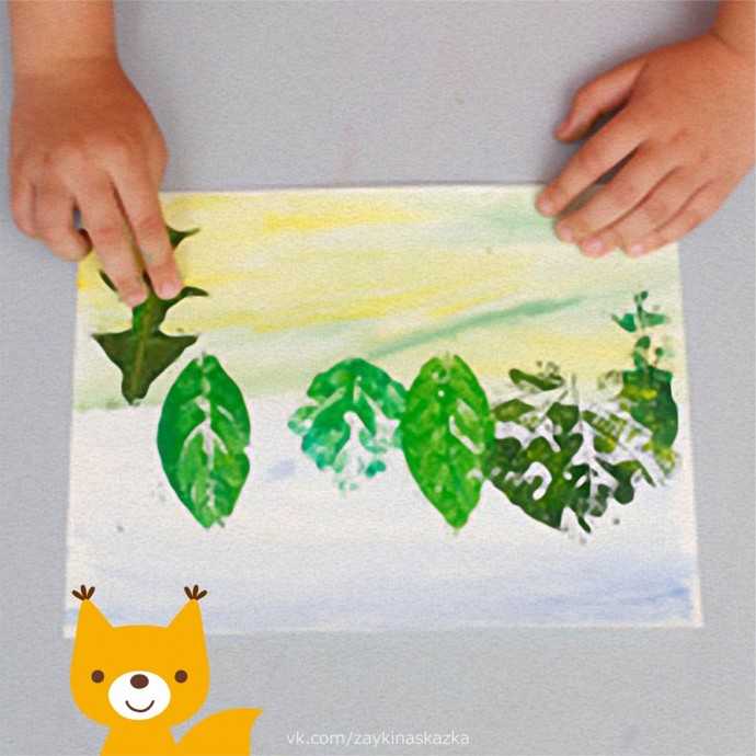 ​Рисуем осенний пейзаж с детьми листьями