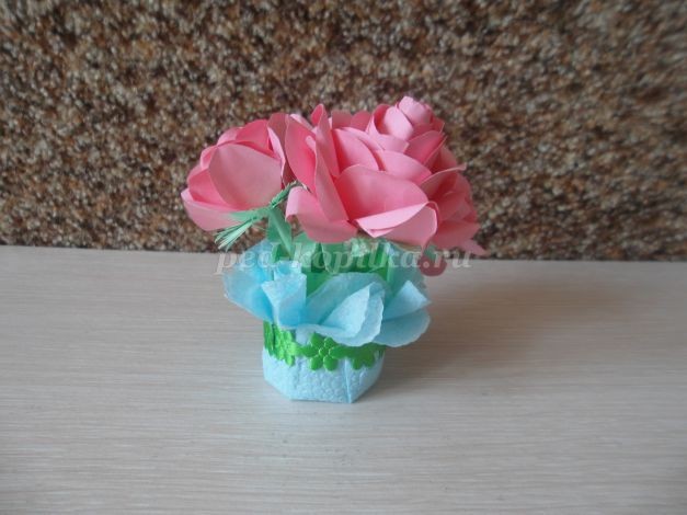 Розы из бумаги детскими руками: часть 3 Розы из бумаги детскими руками: часть 3