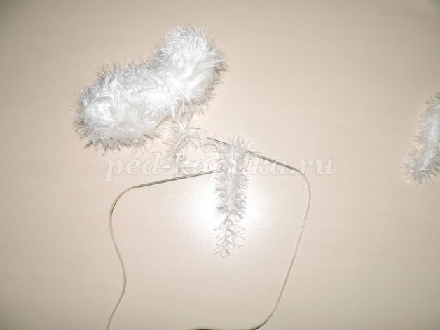 Снегурочка из ниток: новогодний мастер-класс, часть 3