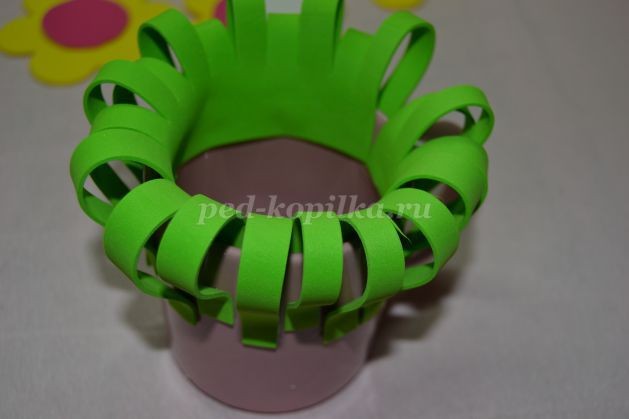 ​Цветочная композиция из фоамирана детскими руками: часть 2