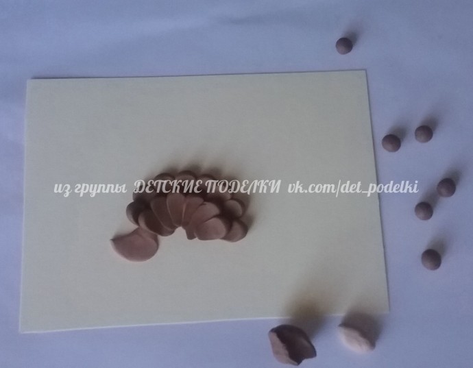 Осенняя поделка аппликация из пластилина "Ежик и яблонька" Осенняя поделка аппликация из пластилина "Ежик и яблонька"