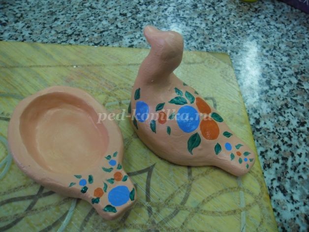 ​Шкатулка "Утица" из глины детскими руками: часть 3