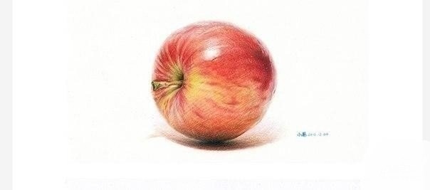 Рисуем яблоко цветными карандашами