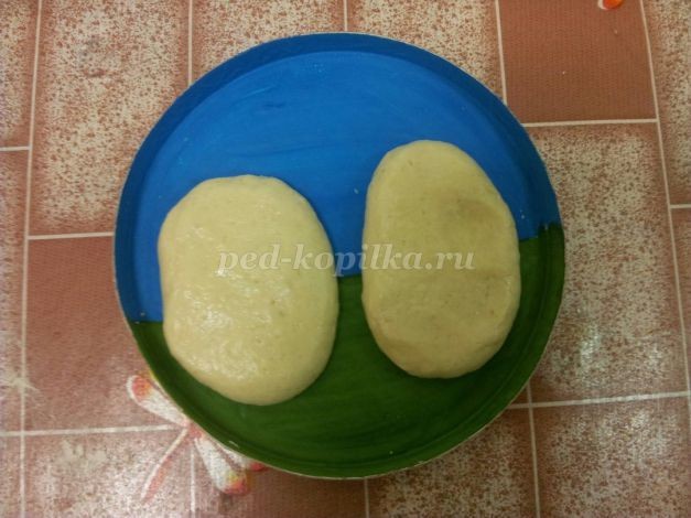 Как сделать цыплят из соленого теста: часть 1