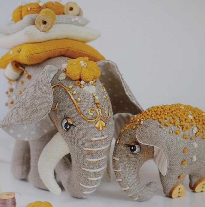 ​Шьём с детками слоников