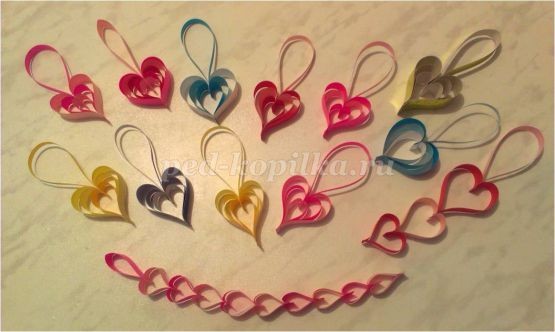 Гирлянда из бумажных полос "Сердечки": часть 1 Гирлянда из бумажных полос "Сердечки": часть 1