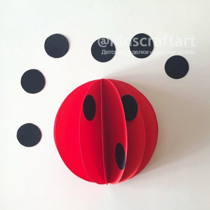 Детские летние поделки: "Божья коровка на листике" Детские летние поделки: "Божья коровка на листике"