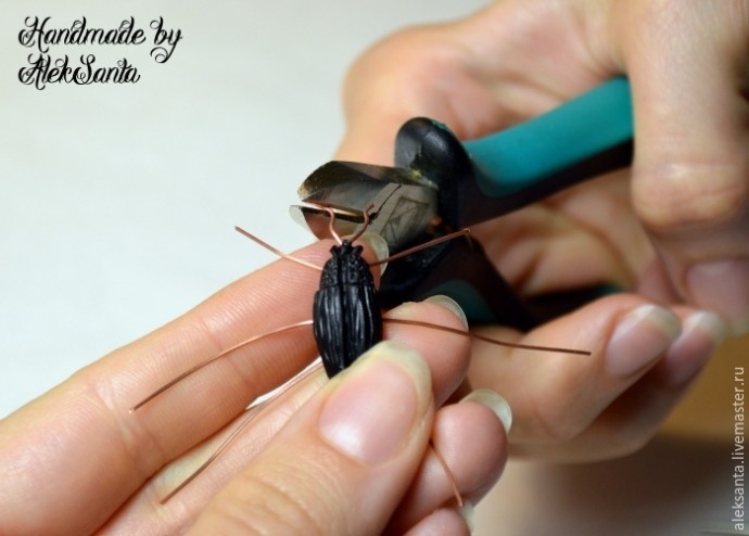 Жук из запекаемой полимерной глины Жук из запекаемой полимерной глины