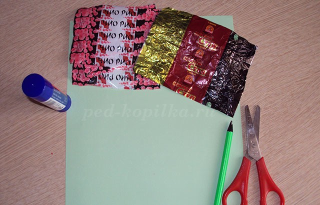 Весенняя аппликация из фантиков от конфет Весенняя аппликация из фантиков от конфет