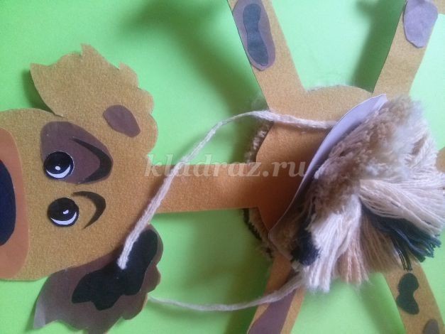 Собачки из помпонов и бумаги