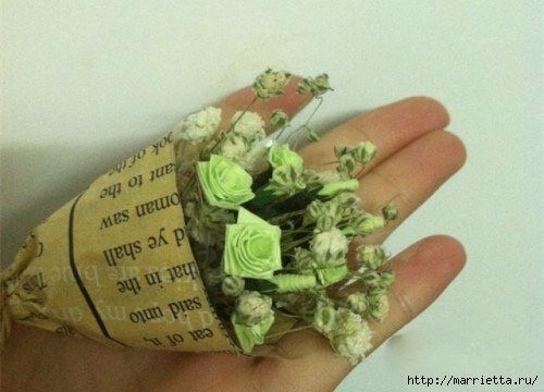​Миниатюрные букетики цветов из бумаги