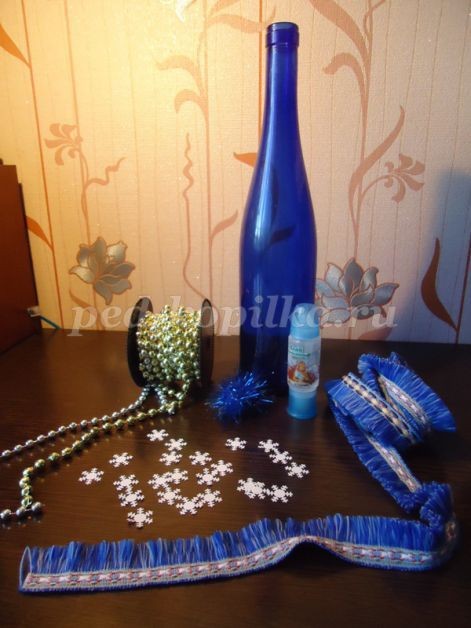 Новогодняя ёлка из бросового материала: часть 1