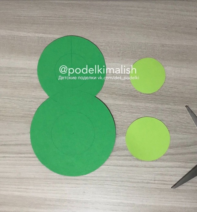 Восьмёрка с цветочной феей Восьмёрка с цветочной феей