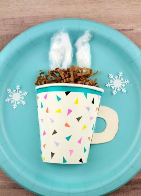 Чашки с горячим чаем Чашки с горячим чаем