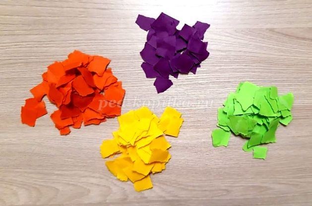 Обрывная аппликация из бумаги "Бабочка"