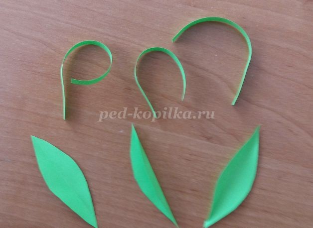 Весенний венок из бумаги детскими руками: часть 2 Весенний венок из бумаги детскими руками: часть 2
