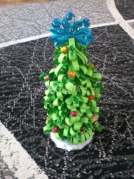 Ёлочка в технике квиллинг: мастер-класс, часть 2 Ёлочка в технике квиллинг: мастер-класс, часть 2