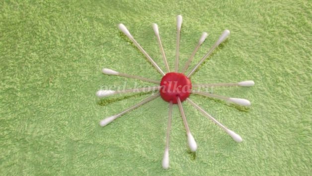 ​Цветочки из ватных палочек