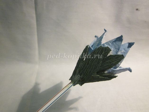 Цветочки в вазочке из бросового материала: часть 2