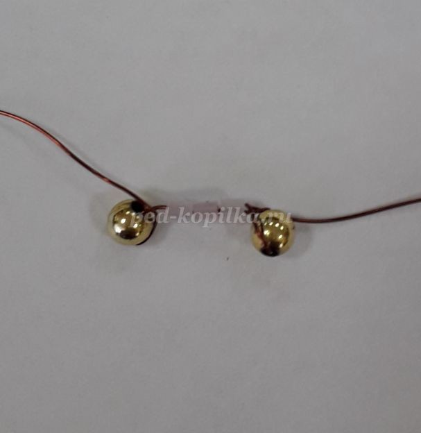 Плетение фигурки совёнка из стекляруса и пайеток Плетение фигурки совёнка из стекляруса и пайеток