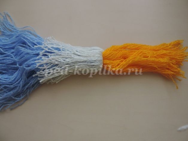 Снегурочка из ниток: новогодний мастер-класс, часть 2