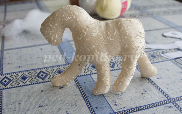 Игрушка Единорог детскими руками: часть 1