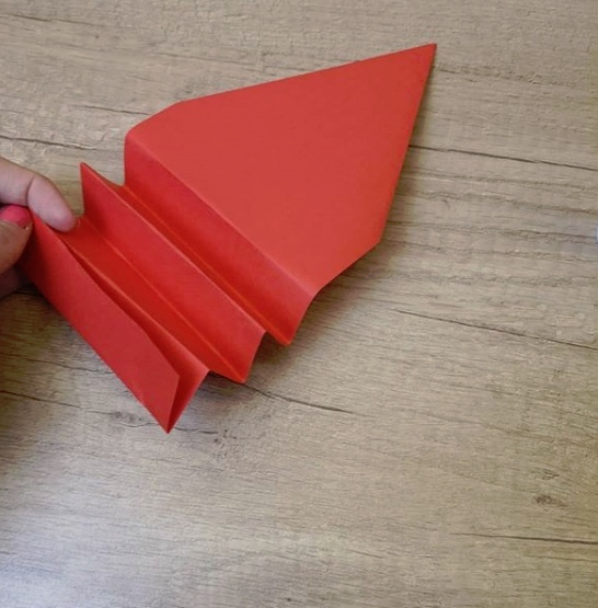 Веселый Дед Мороз из цветной бумаги Веселый Дед Мороз из цветной бумаги