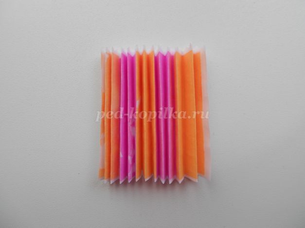 ​Цветочное панно из бумаги: часть 2