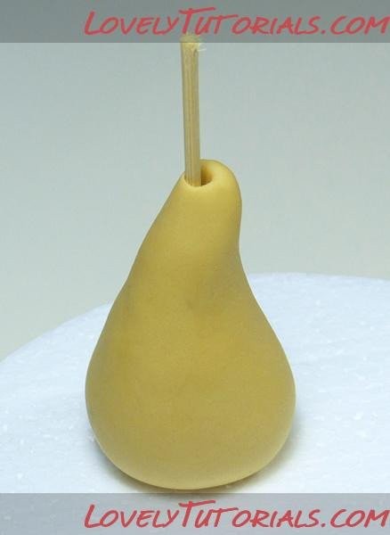 Лепим мишутку в колпаке