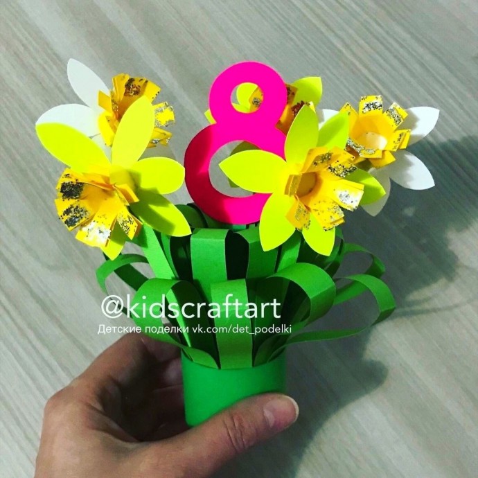 Букет нарциссов к 8 марта