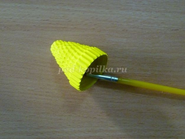 Мышка из гофрированного картона в технике квиллинг: часть 1