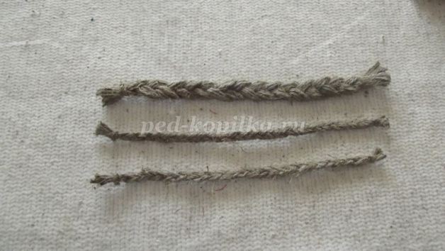 ​Коза из шпагата детскими руками: мастер-класс, часть 2