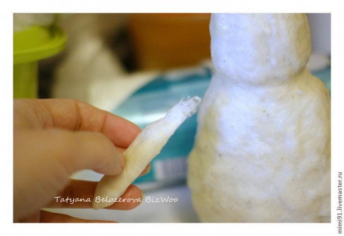 Снеговик в технике ватного папье-маше