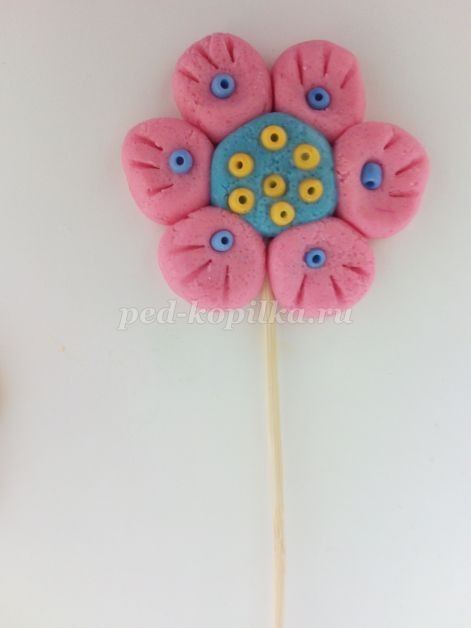 Цветок из соленого теста