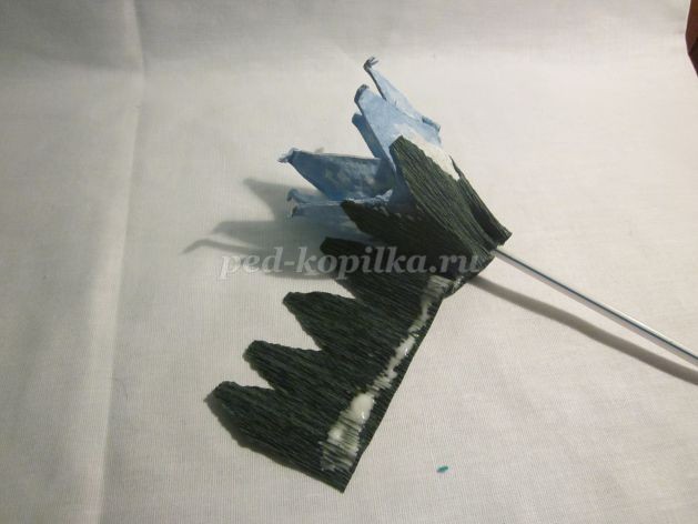 Цветочки в вазочке из бросового материала: часть 1