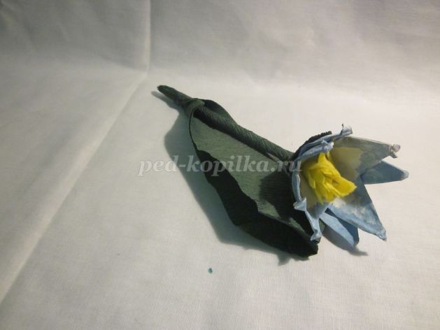 Цветочки в вазочке из бросового материала: часть 2