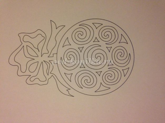 Новогодняя аппликация из пластилина "Новогодний шар"