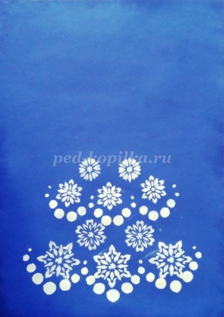 Рисуем невероятно красивую ёлочку белую на синем фоне: часть 5 Рисуем невероятно красивую ёлочку белую на синем фоне: часть 5