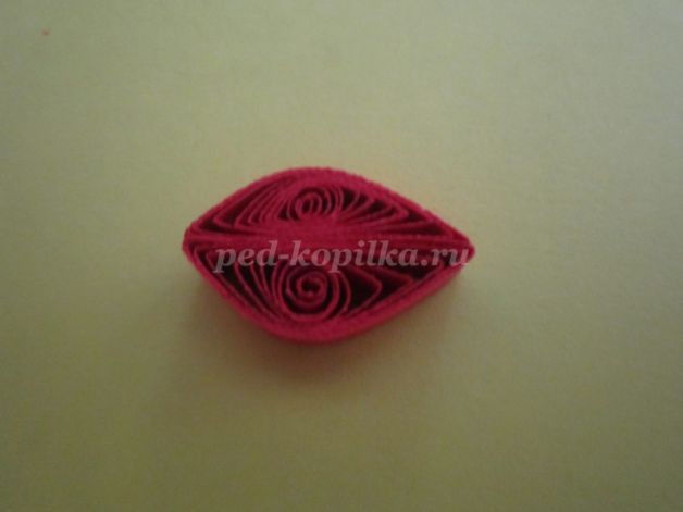 Декоративное панно "Цветы" в технике квиллинга: мастер-класс, часть 1