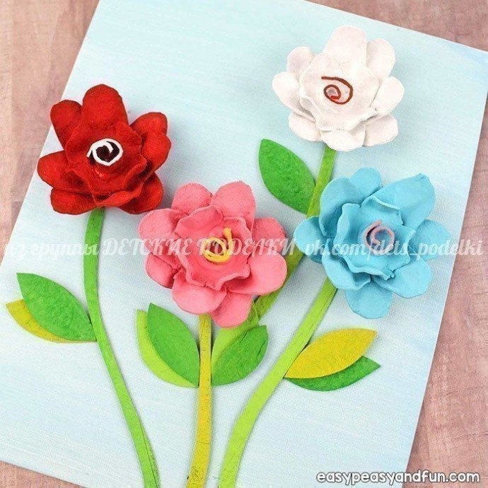 Цветочная аппликация из яичной упаковки