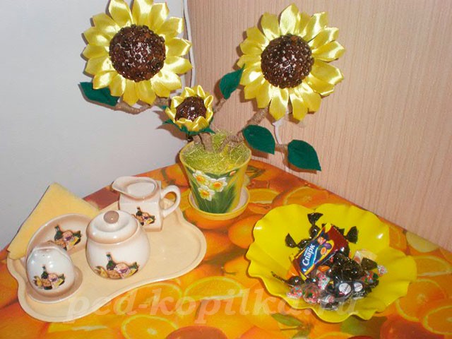 Подсолнухи из кофейных зёрен: мастер-класс Подсолнухи из кофейных зёрен: мастер-класс