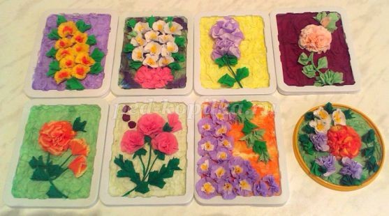 ​Полуобъёмные цветы из бумажных салфеток в технике торцевания