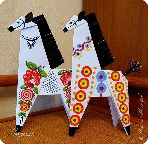 ​Расписные кони
